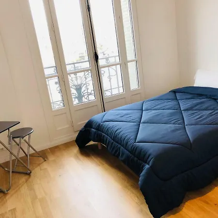 Cosy With Terrace Apartment Paris